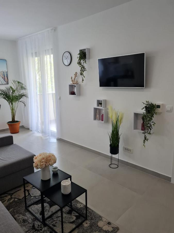 Apartment Alea Сень Екстер'єр фото