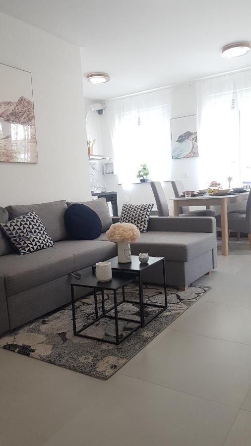 Apartment Alea Сень Екстер'єр фото